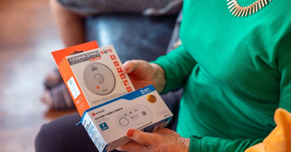 zdjęcie: Ponad 1000 czujników czadu trafiło już do mieszkańców Wrocławia. Teraz czas na ponad 500 czujników dymu / fot.Bartosz Mokrzycki