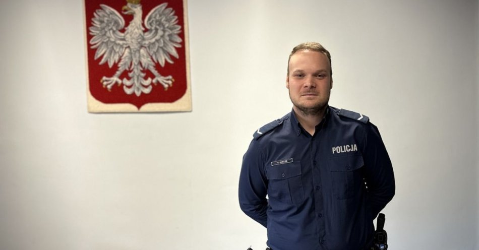 zdjęcie: Dzielnicowy zatrzymał złodzieja sklepowego po służbie / fot. KMP w Jaworznie