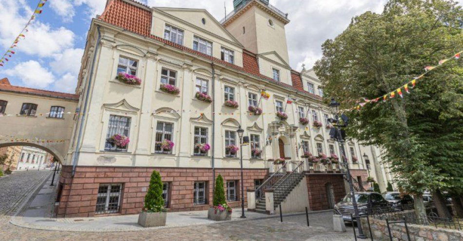 zdjęcie: Opłata za odpady komunalne już dostępna w mObywatelu / fot. UM Grudziądz