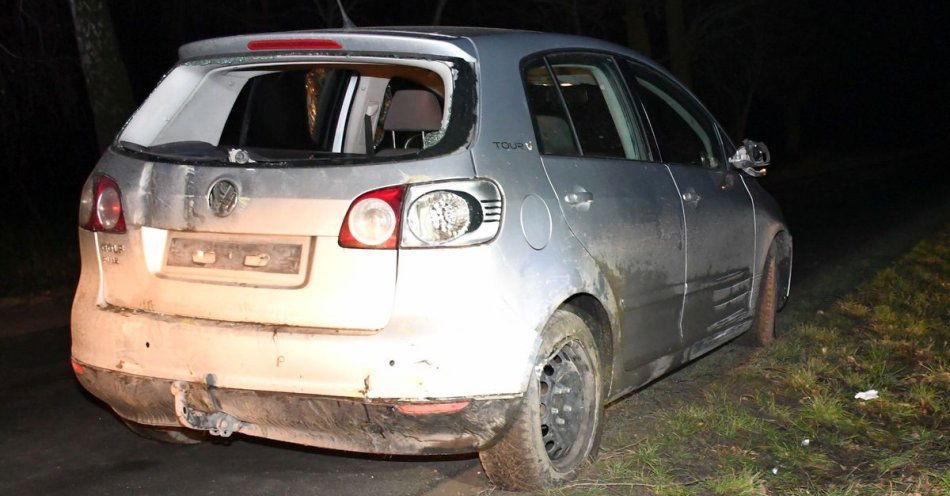 zdjęcie: Jedno auto, dwóch pijanych kierowców / fot. KPP w Radziejowie
