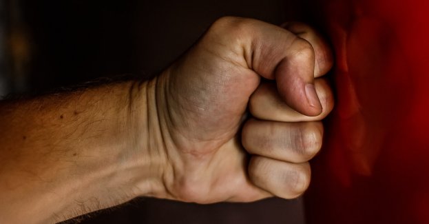 Terroryzowała sąsiadów, usłyszała siedem zarzutów. Sąd zastosował wobec kobiety tymczasowy areszt na okres 2 miesięcy