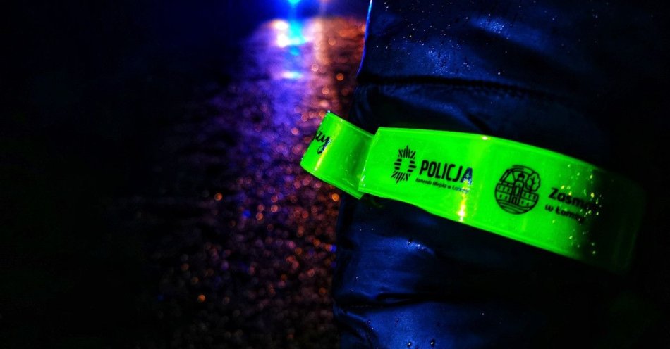 zdjęcie: Nośmy odblaski i bądźmy widoczni na drodze / fot. KMP Łomża