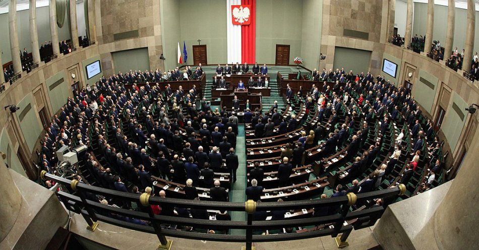 zdjęcie: Sejm jednomyślnie za uchwałą w sprawie ustalenia liczby członków Komisji do Spraw Służb Specjalnych / The Chancellery of the Senate of the Republic of Poland/CC BY-SA 3.0/https://creativecommons.org/licenses/by-sa/3.0/pl/deed.en