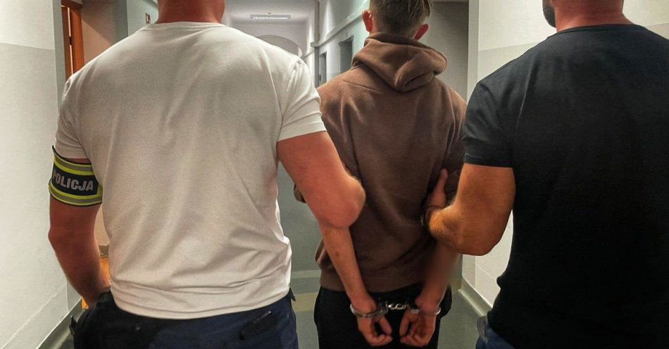 zdjęcie: Sprawca rozboju ukrywał się w bagażniku samochodu / fot. KMP Opole