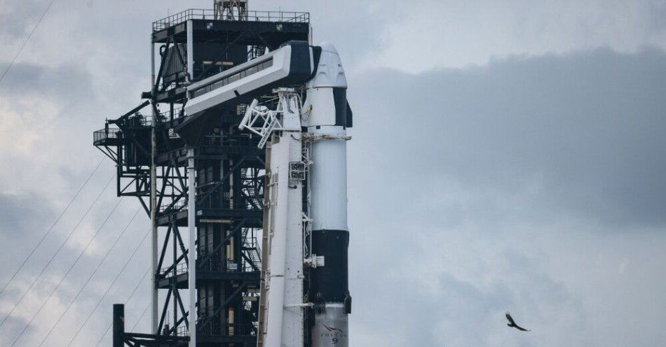 zdjęcie: Wyciek z rakiety Falcon 9 powodem opóźnienia lotu Uznańskiego-Wiśniewskiego / fot. PAP