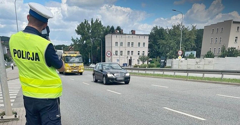 zdjęcie: Bez zatrzymanych praw jazdy podczas poniedziałkowej akcji „Prędkość”. Zarejestrowanych 48 wykroczeń / fot. KMP w Wałbrzychu