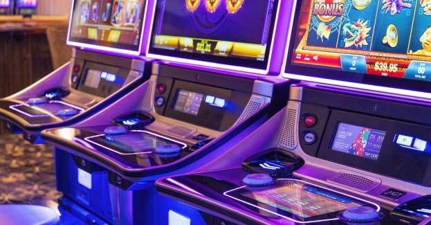 Funkcjonariusze Służby Celno-Skarbowej zlikwidowali 24 automaty do gier