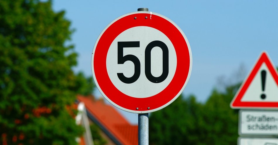 zdjęcie: Przekroczył prędkość o 70 km/h w terenie zabudowanym / pixabay/3555701