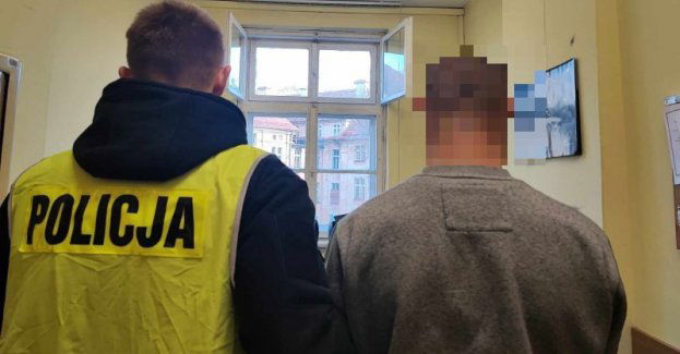 Mężczyzna z narkotykami wpadł przez jazdę bez świateł na rowerze