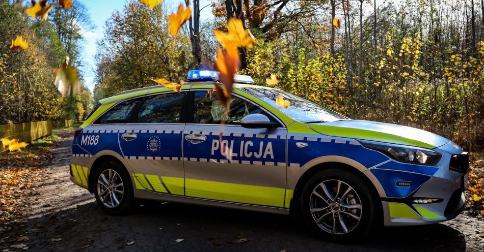 zdjęcie: Radiowóz w nowych barwach trafił do białostockich policjantów / fot. KMP Białystok