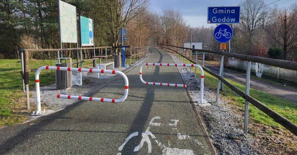 zdjęcie: Jak bezpiecznie jeździć po Żelaznym Szlaku Rowerowym / fot. KPP w Wodzisławiu Śląskim