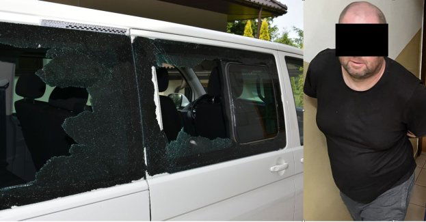 Wybił szyby w samochodzie znajomego i pijany uciekł samochodem. Zatrzymali go policjanci ruchu drogowego