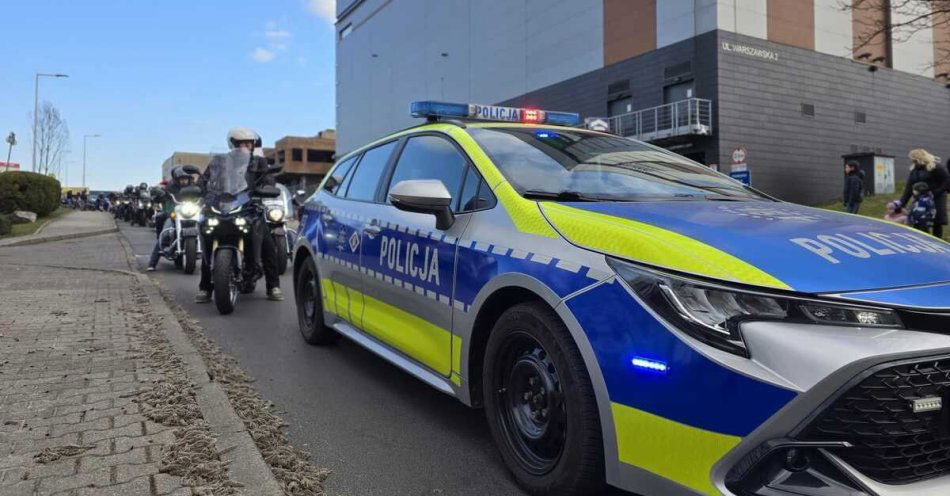 zdjęcie: Motocykliści rozpoczęli sezon z jastrzębską policją / fot. KMP w Jastrzębiu Zdroju