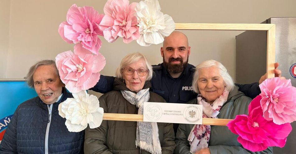 zdjęcie: Cyberzagrożenia w Świnoujściu: jak nie dać się oszustom / fot. KMP w Świnoujściu