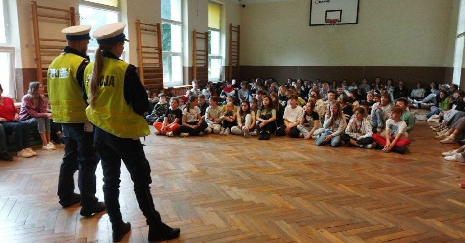 zdjęcie: Pamiętajcie o swoim bezpieczeństwie podczas letniego wypoczynku! / fot. KPP łódzkiego wschodniego