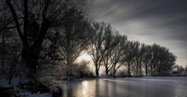 Informacja o niebezpieczeństwach związanych z korzystaniem z tzw. dzikich lodowisk