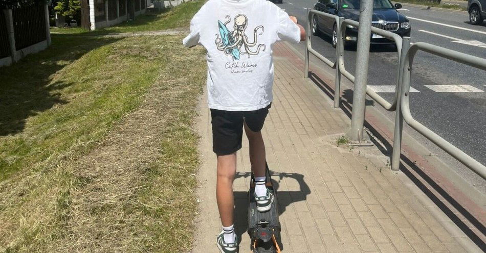 zdjęcie: Groźny wypadek 14 letniego chłopca na hulajnodze w Dębicy / fot. KPP w Dębicy fot. KPP Dębica