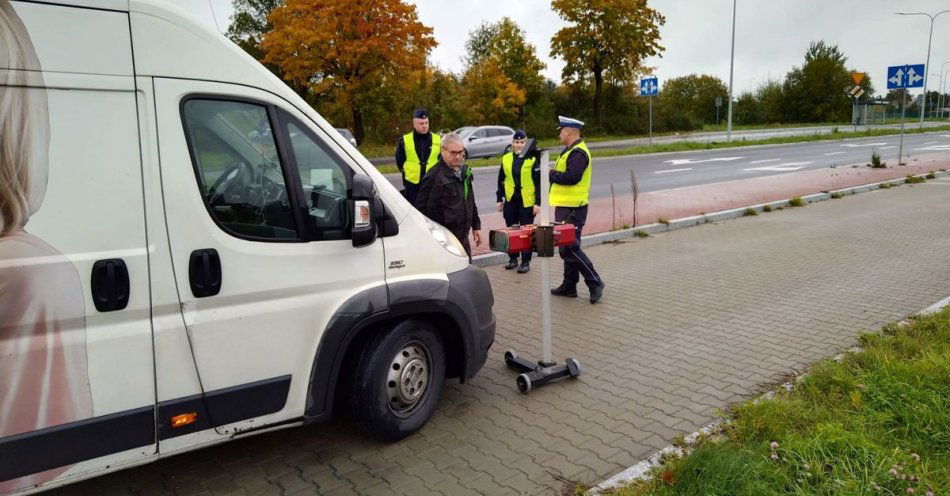 zdjęcie: W trosce o wspólne bezpieczeństwo– sprawdź oświetlenie pojazdu! / fot. KMP w Koszalinie