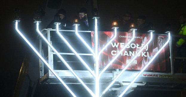 W niedzielę rozpoczyna się Chanuka – święto świateł