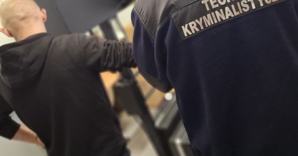 zdjęcie: Poszukiwany z dożywotnim zakazem prowadził auto pod wpływem narkotyków / fot. KPP w Pruszczu Gdańskim