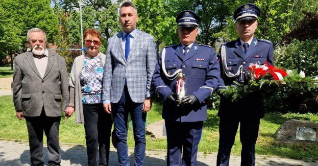 W hołdzie poległym funkcjonariuszom Policji Państwowej II RP