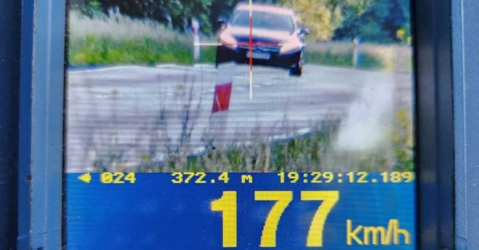 zdjęcie: Pędził drogą krajową 177 km/h / fot. KPP Środa Wielkopolska