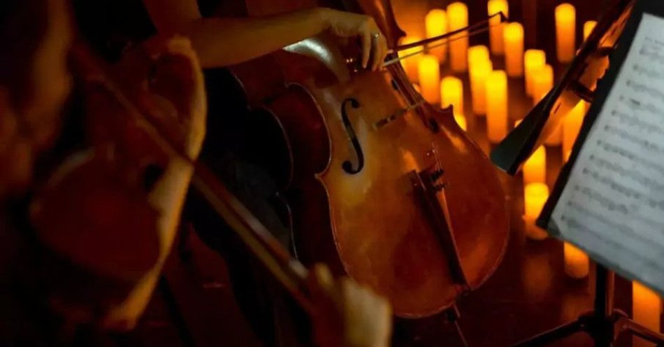 zdjęcie: Koncert wśród kwiatów i tysiąca świec: Antonio Vivaldi- Cztery Pory Roku / kupbilecik24.pl / Koncert wśród kwiatów i tysiąca świec: Antonio Vivaldi- Cztery Pory Roku