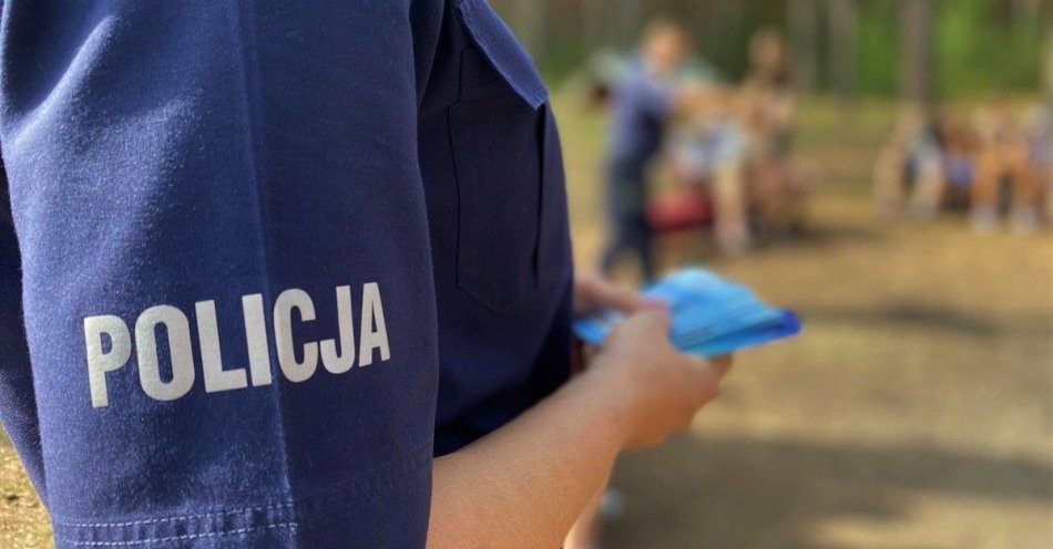 zdjęcie: Z harcerzami o wakacyjnym wypoczynku / fot. KPP Kolno