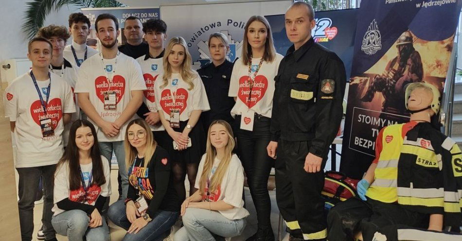 zdjęcie: 32 Finał Wielkiej Orkiestry Świątecznej Pomocy z jędrzejowskimi policjantami / fot. KPP Jędrzejów