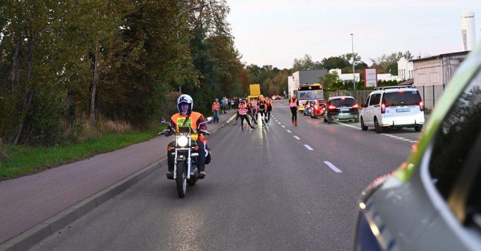 zdjęcie: 450 rolkarzy na bezpiecznym Nightskatingu w Chorzowie / fot. KMP w Chorzowie