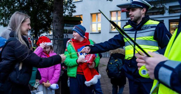 Mikołajkowa akcja w Brodnicy poprawi widoczność dzieci