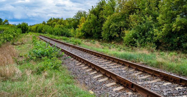 Prowadzone są rozmowy ws. odstąpienia od budowy kolei Konin-Turek