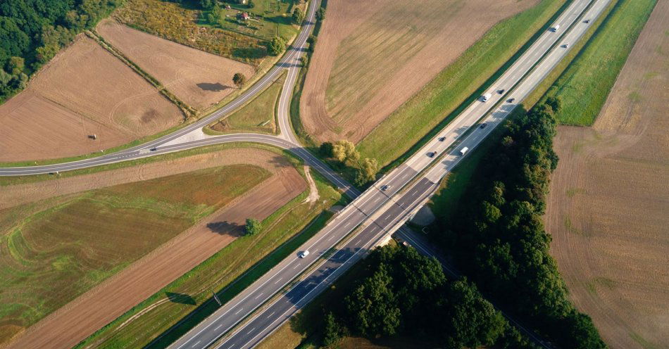 zdjęcie: Powstała obwodnica na DW973 łączącej Małopolskie i Świętokrzyskie / v14883765