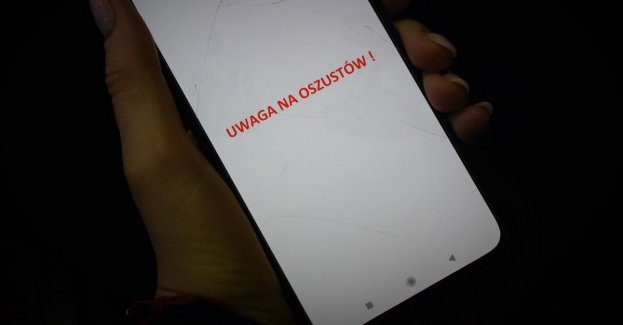 Chciała sprzedać sukienkę, straciła ponad 12 tysięcy