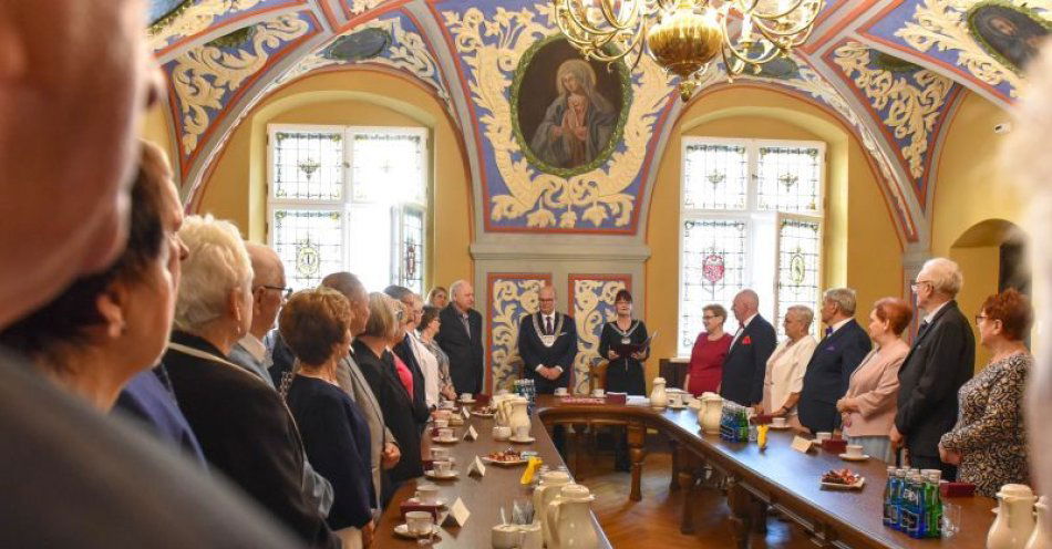 zdjęcie: Wyróżnienie za długoletnie pożycie małżeńskie / fot. UM Grudziądz