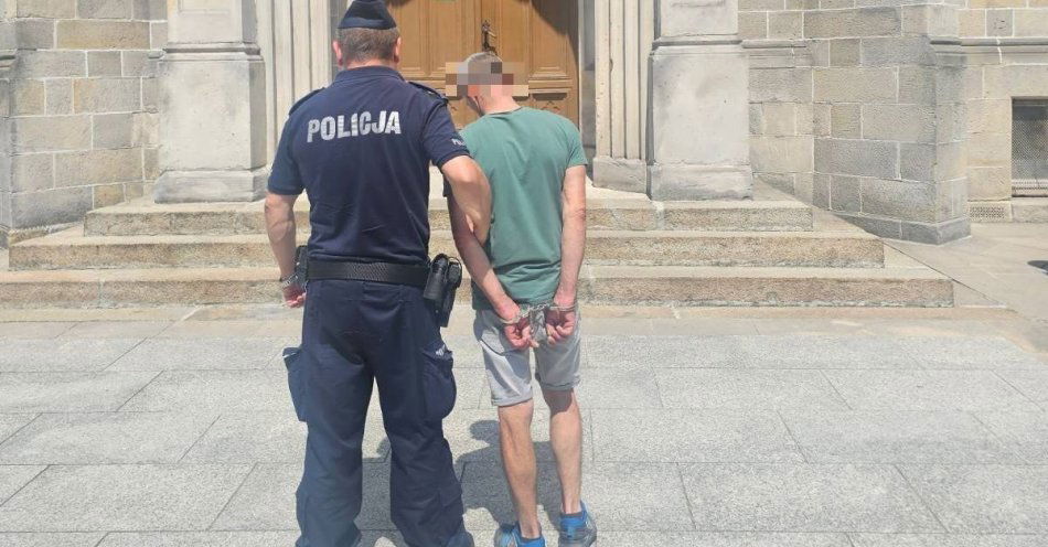 zdjęcie: Wyrok w trybie przyspieszonym dla obcokrajowca za jazdę w stanie nietrzeźwości / fot. KPP w Bolesławcu