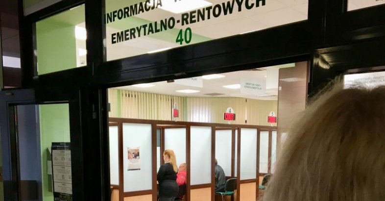 zdjęcie: Zgłoszenie wniosku w sprawie emerytury, renty lub innych świadczeń z ZUS / fot. nadesłane