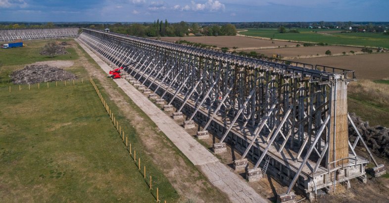 zdjęcie: Postępuje rewitalizacja ciechocińskich tężni / fot. Szymon Zdziebło / tarantoga.pl dla UMWKP