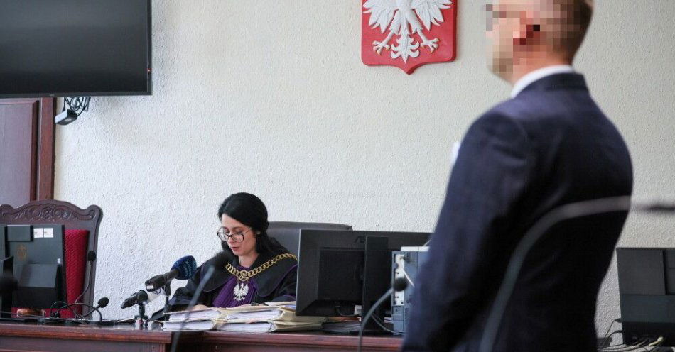 zdjęcie: Były policjant, który wiózł nastolatki i spowodował wypadek, jest winny / fot. PAP