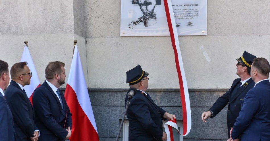 zdjęcie: Dworzec główny w Lublinie otrzymał imię Lubelskiego Lipca 1980 / fot. PAP