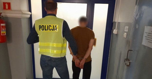 Policjanci zatrzymali poszukiwanego 28-latka. Zanim trafił do więzienia, usłyszał zarzuty kradzieży. Niewykluczone, że odpowie też za zniszczenie mien