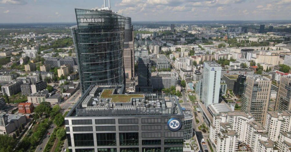 zdjęcie: W 68 proc. warszawskich biurowców są lokale handlowo-usługowe / fot. PAP