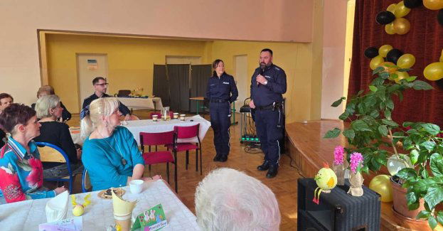 Policja uczy seniorów jak nie paść ofiarą oszustów