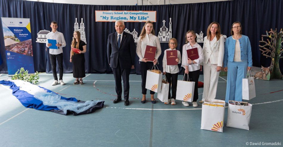 zdjęcie: Primary Schools Art Competition - zwycięzcy nagrodzeni / fot. nadesłane