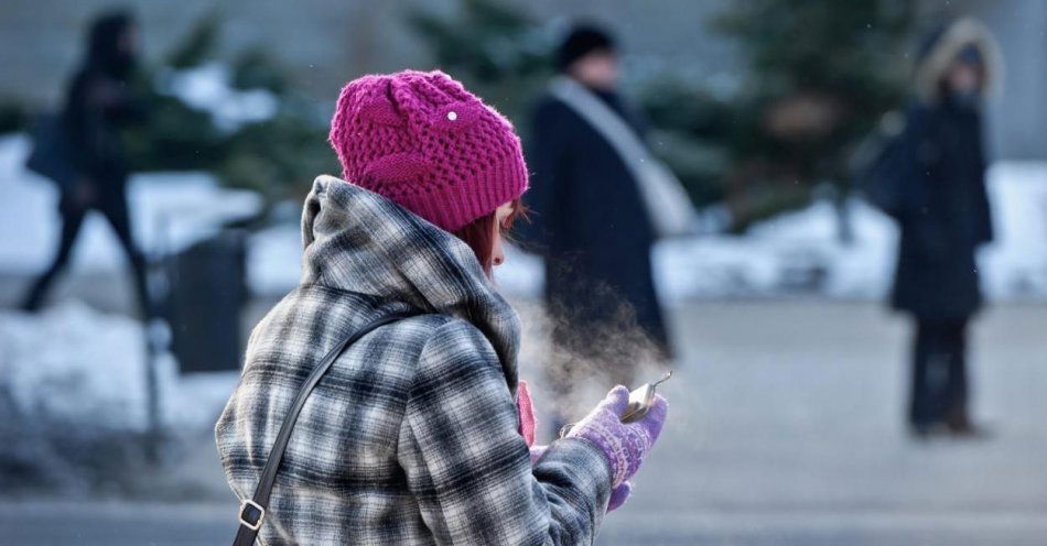 zdjęcie: 97 proc Polaków posiada smartfona / fot. PAP