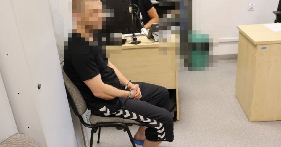 zdjęcie: Włamywacz zatrzymany przez policjantów. Nakradł na 25 tysięcy złotych. / fot. KPP w Lubienie