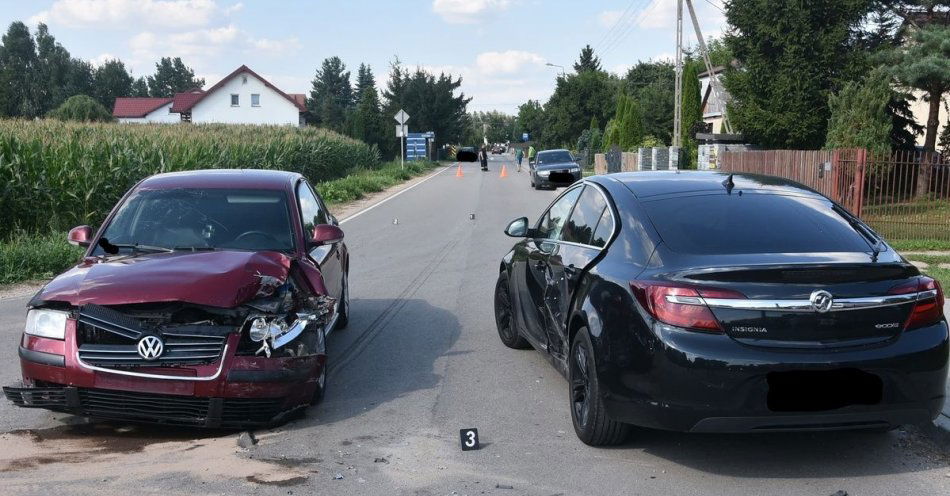 zdjęcie: Nie ustąpił pierwszeństwa przejazdu i doprowadził do zderzenia / fot. KPP Radzyń Podlaski