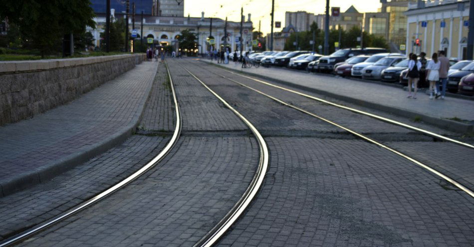 zdjęcie: Koszt dokończenia  łuku torowiska tramwajowego przy Okrąglaku - ponad 6,8 mln zł / v17173783