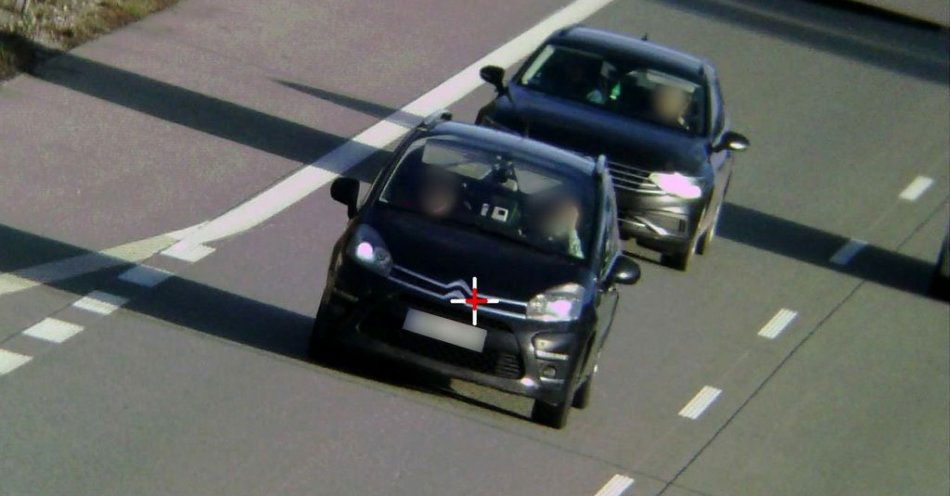 zdjęcie: Bydgoscy policjanci kontrolowali odległość między pojazdami / fot. KWP w Bydgoszczy