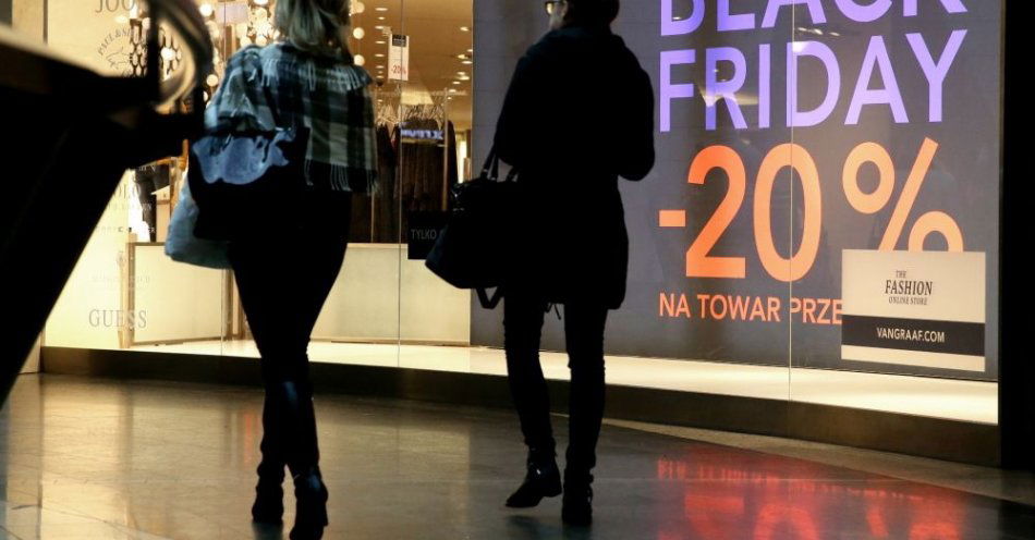 zdjęcie: Po zakupach w Black Friday często przychodzi rozczarowanie / fot. PAP